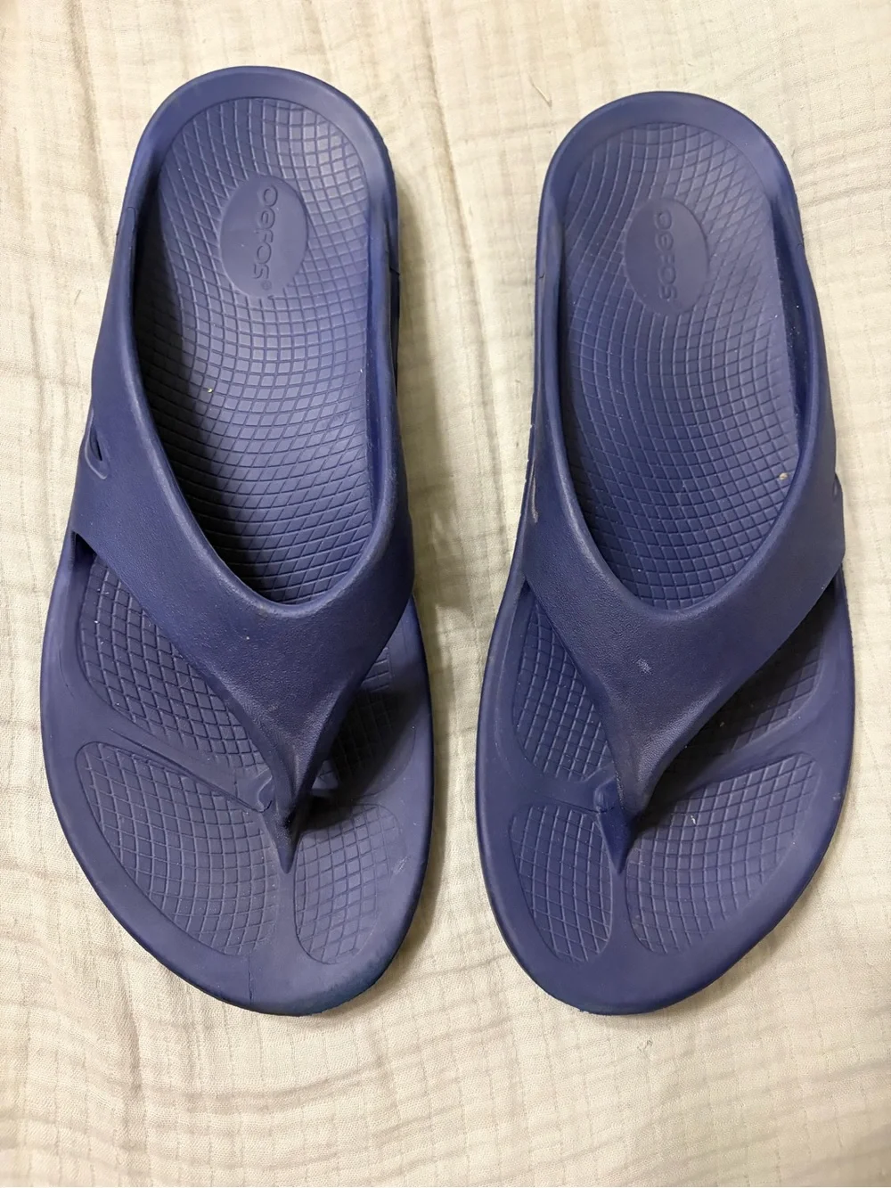 OOFOS Deep Navy Recovery Flip Sandal Mens EU 46 M13 L15